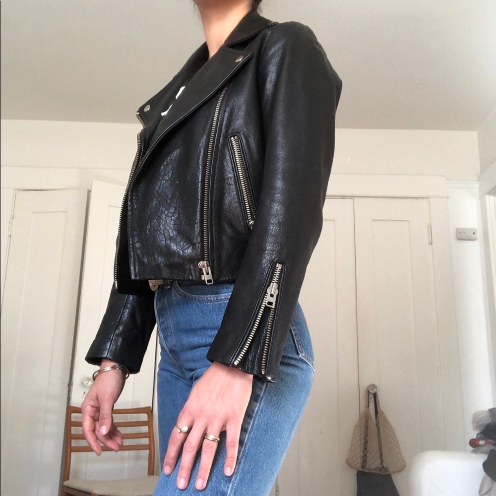 SOLD 💕 REAL LEATHER CROPPED BIKER JACKET XS